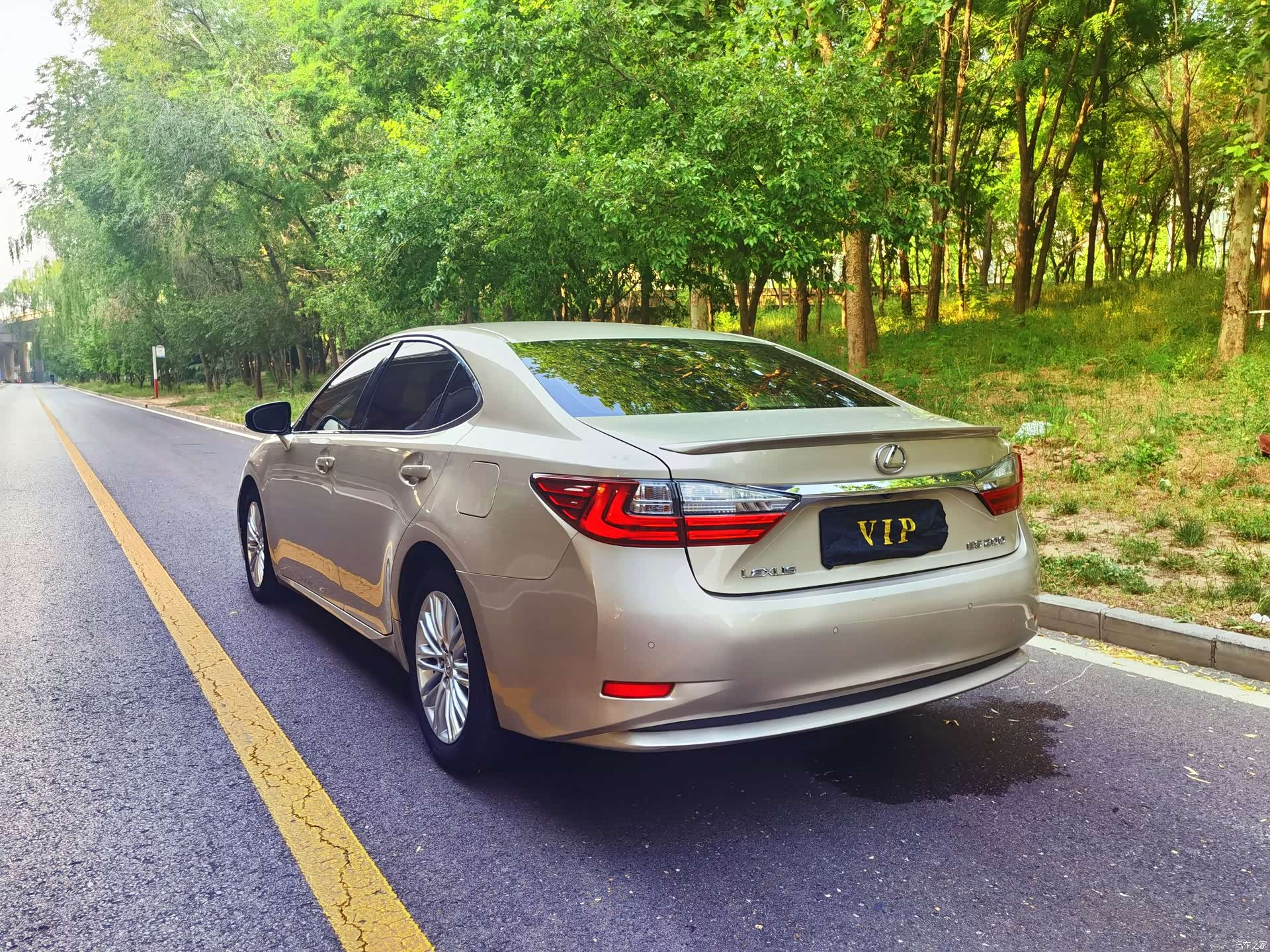Lexus ES, 2018 4
