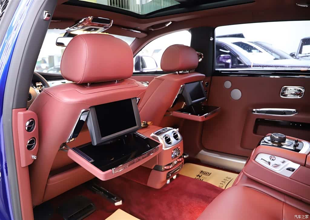 Rolls-Royce Ghost, 2015 9