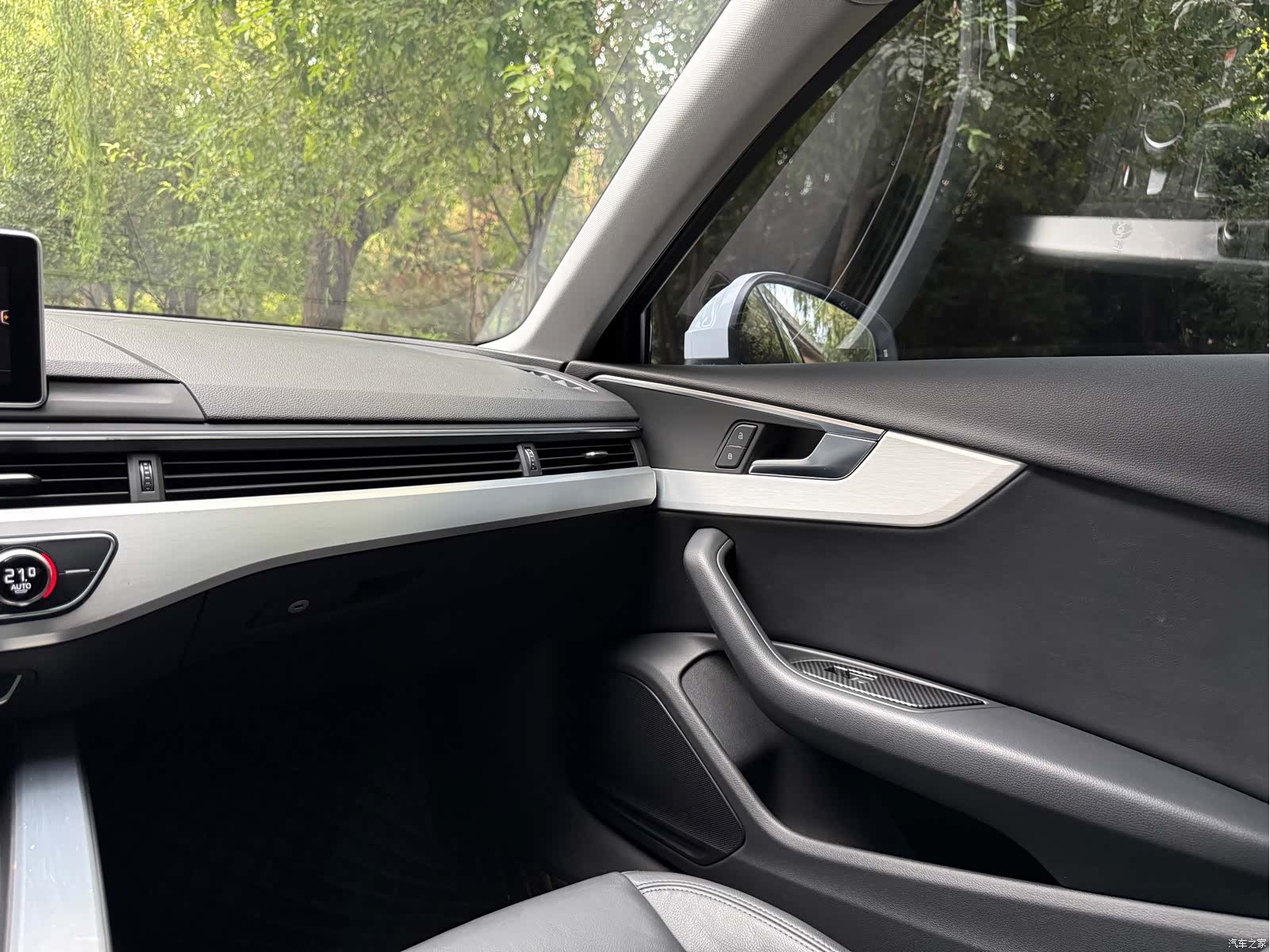 Audi A4L, 2019 10