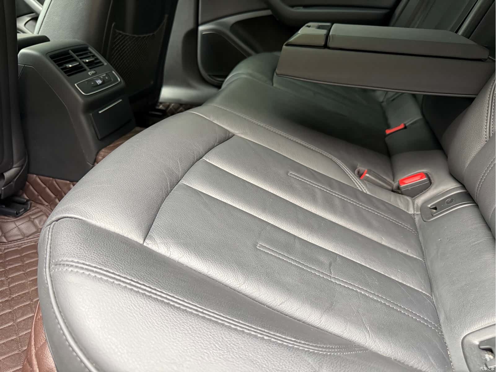 Audi A4L, 2019 17