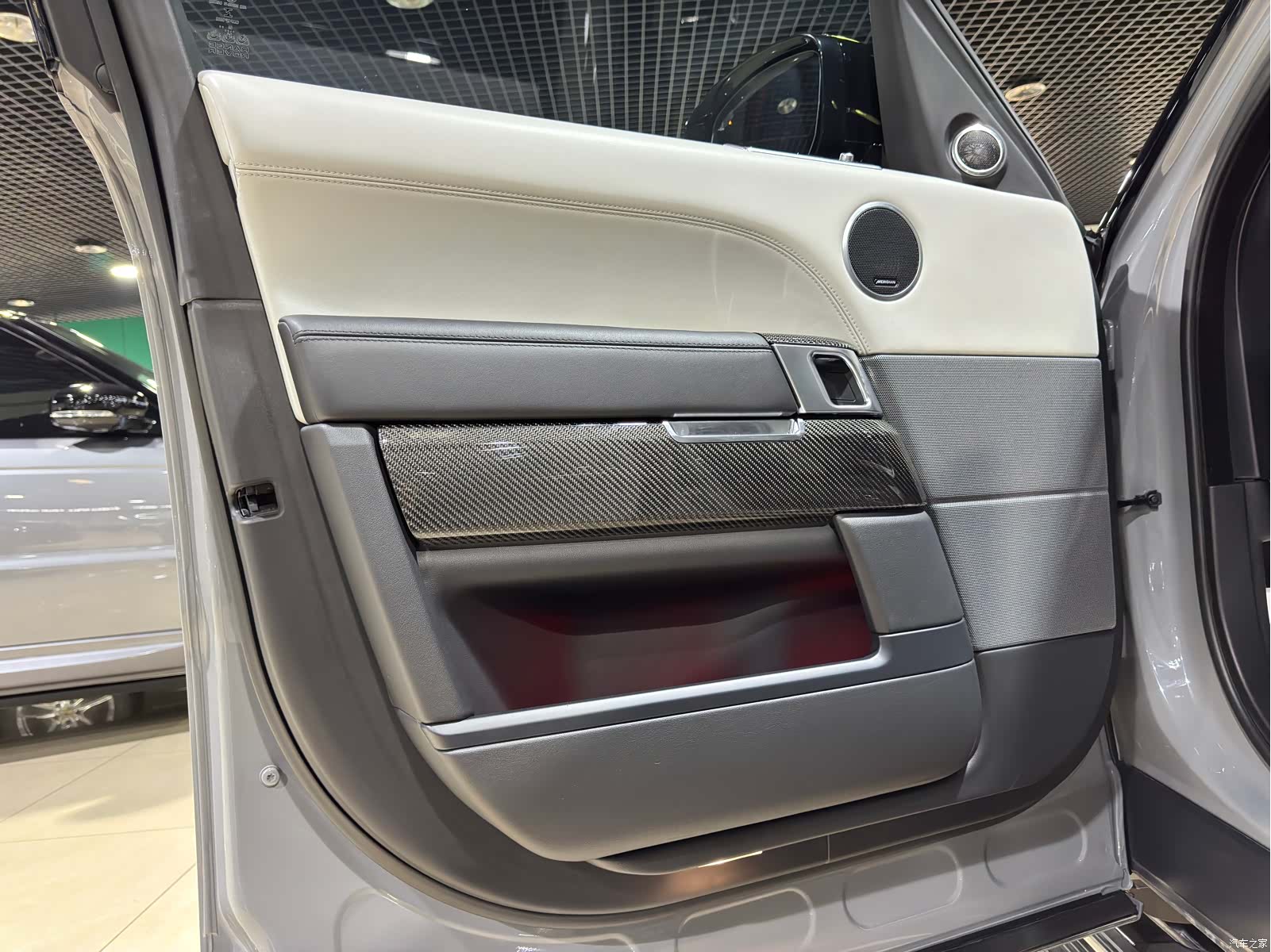 Land Rover Range Rover, 2023 13