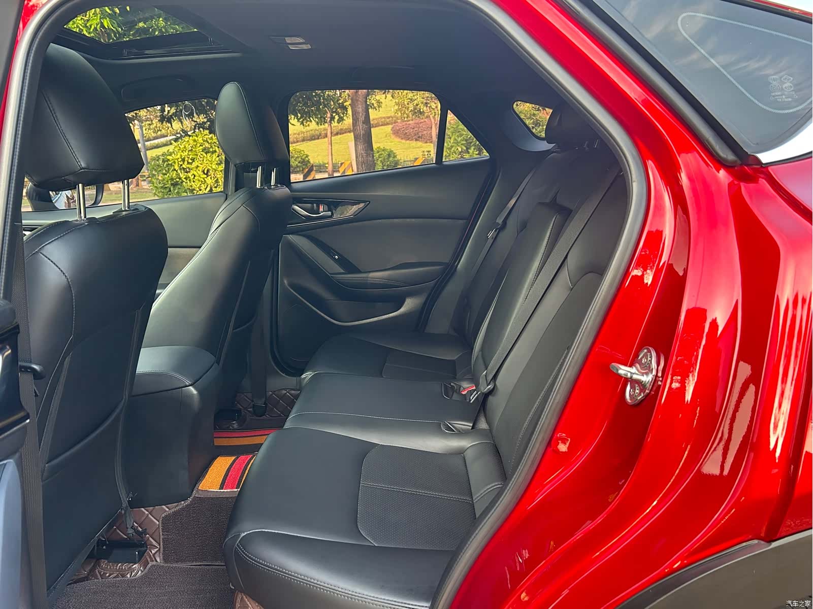 Mazda CX-4, 2023 11