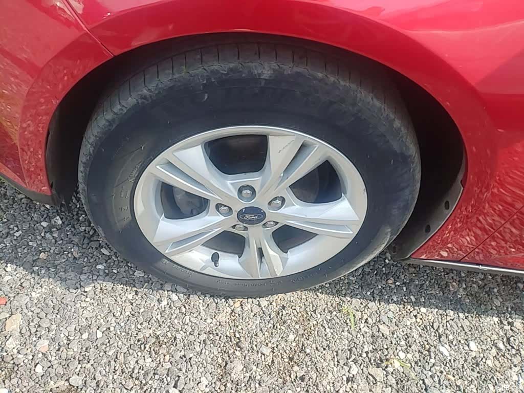 Ford Focus, 2014 23