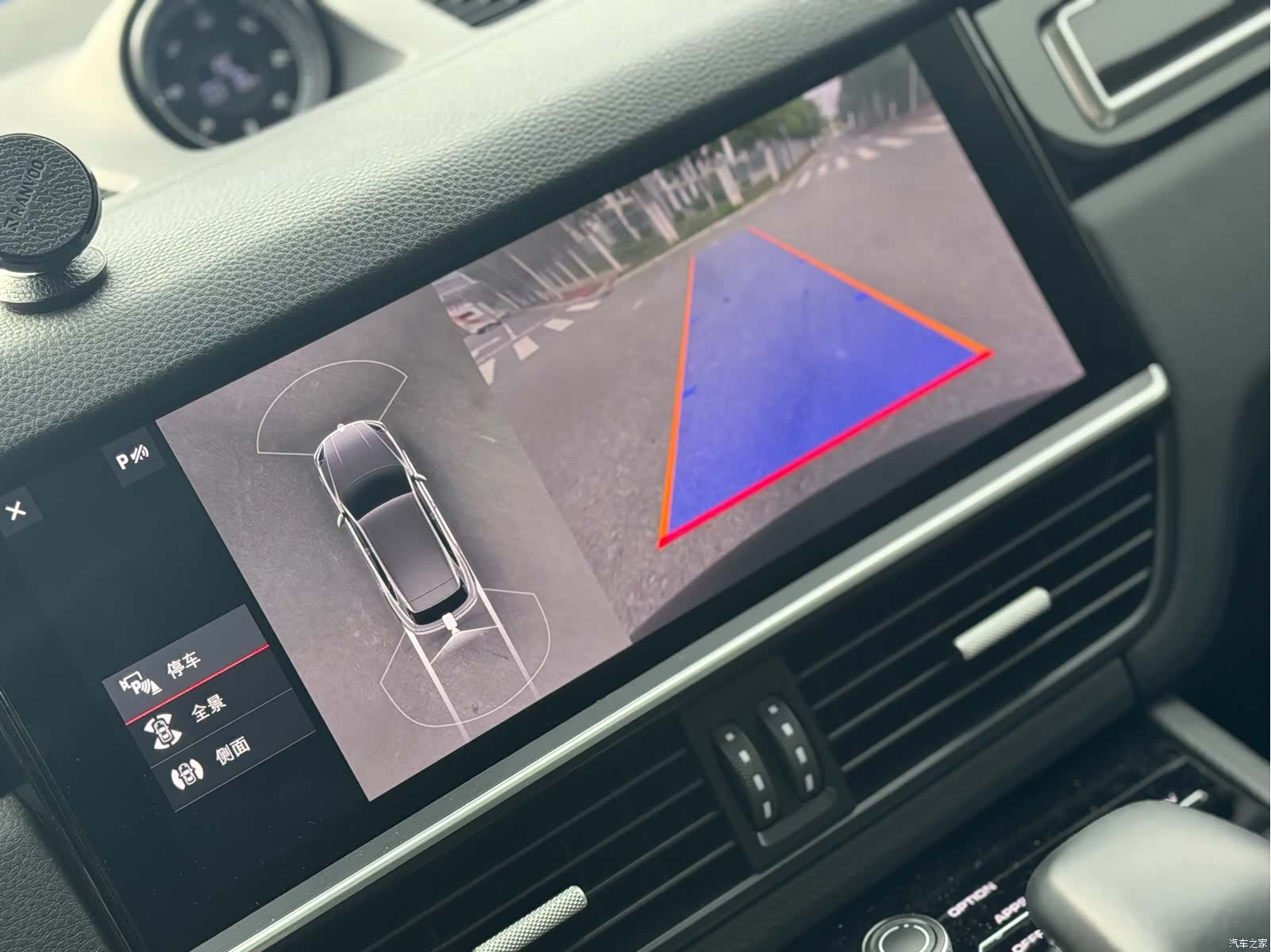 Porsche Cayenne, 2020 15