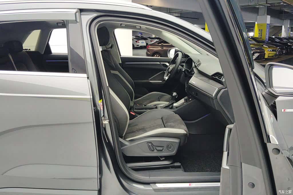 Audi Q3, 2019 8