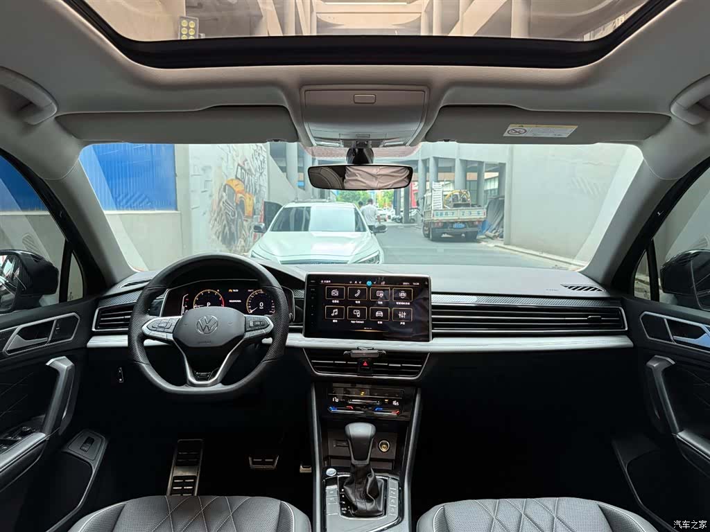 Volkswagen Tiguan L, 2024 11