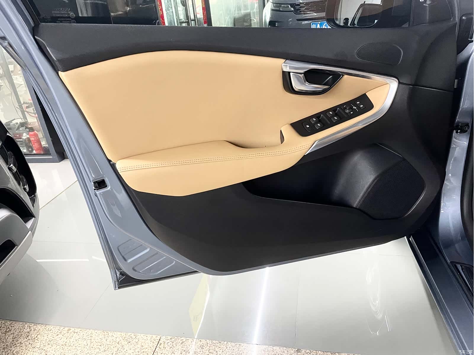 Volvo V40, 2018 9