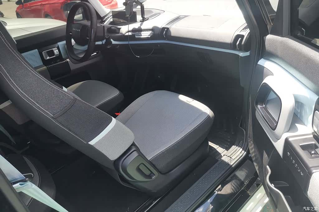 Wuling E300, 2020 8