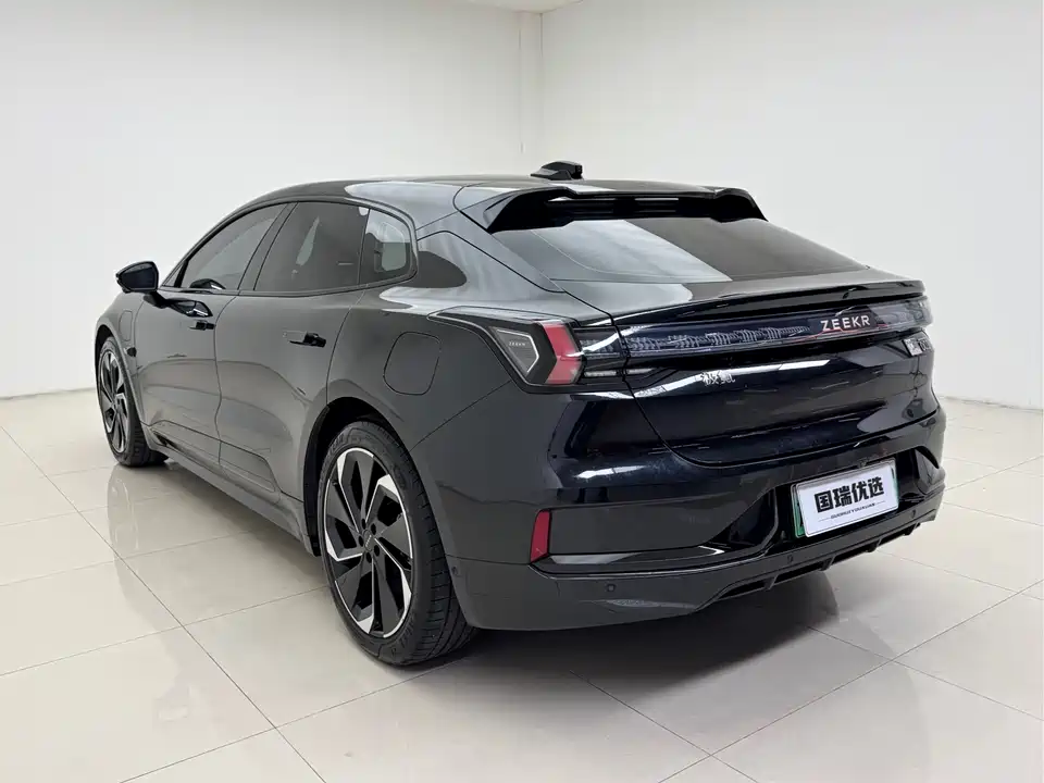 Zeekr 001