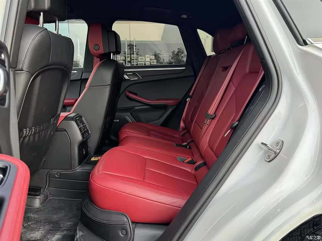 Porsche Macan, 2024 13