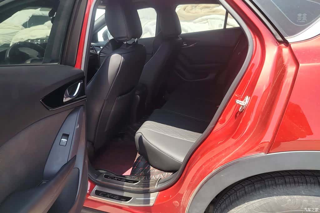 Mazda CX-4, 2021 11
