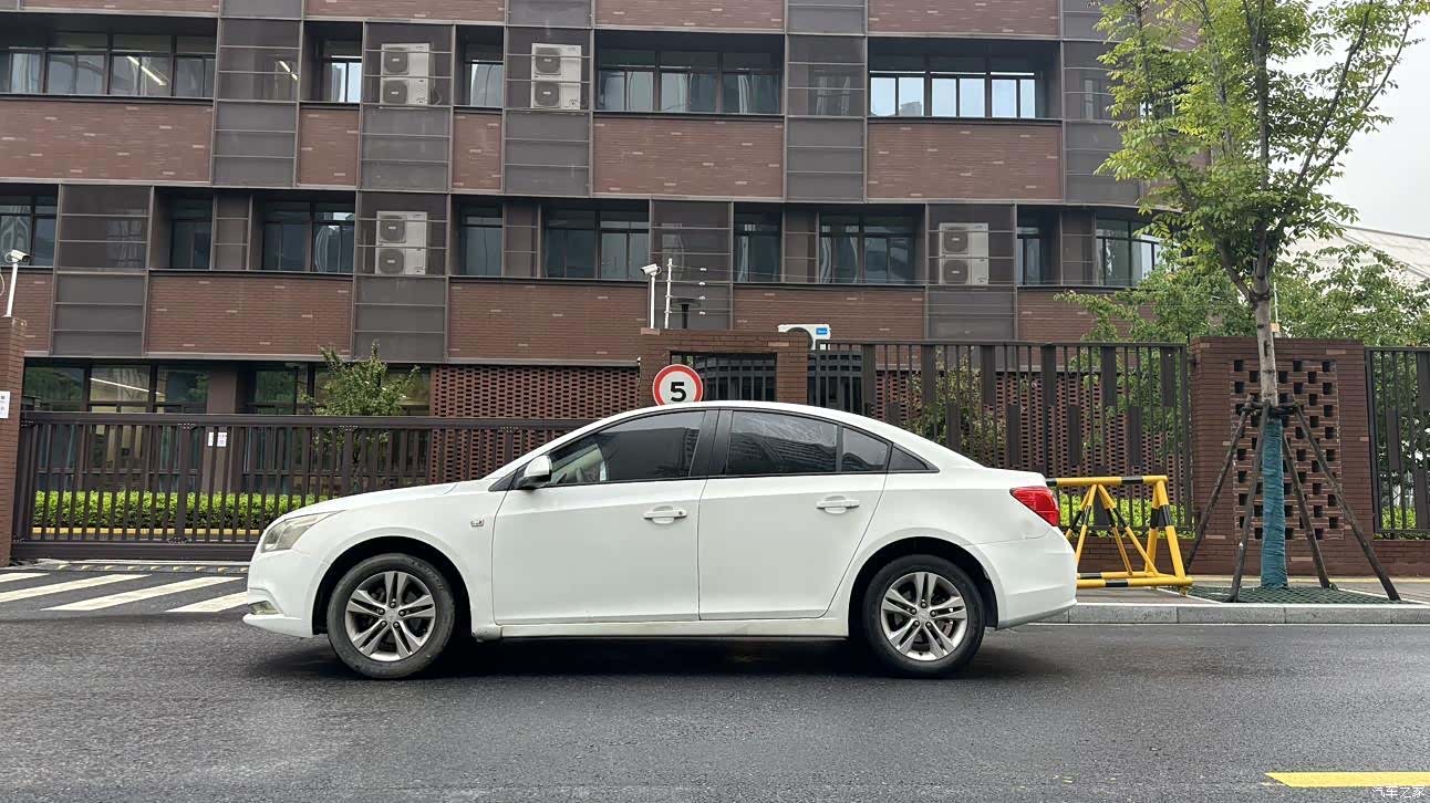 Chevrolet SE, 2016 6