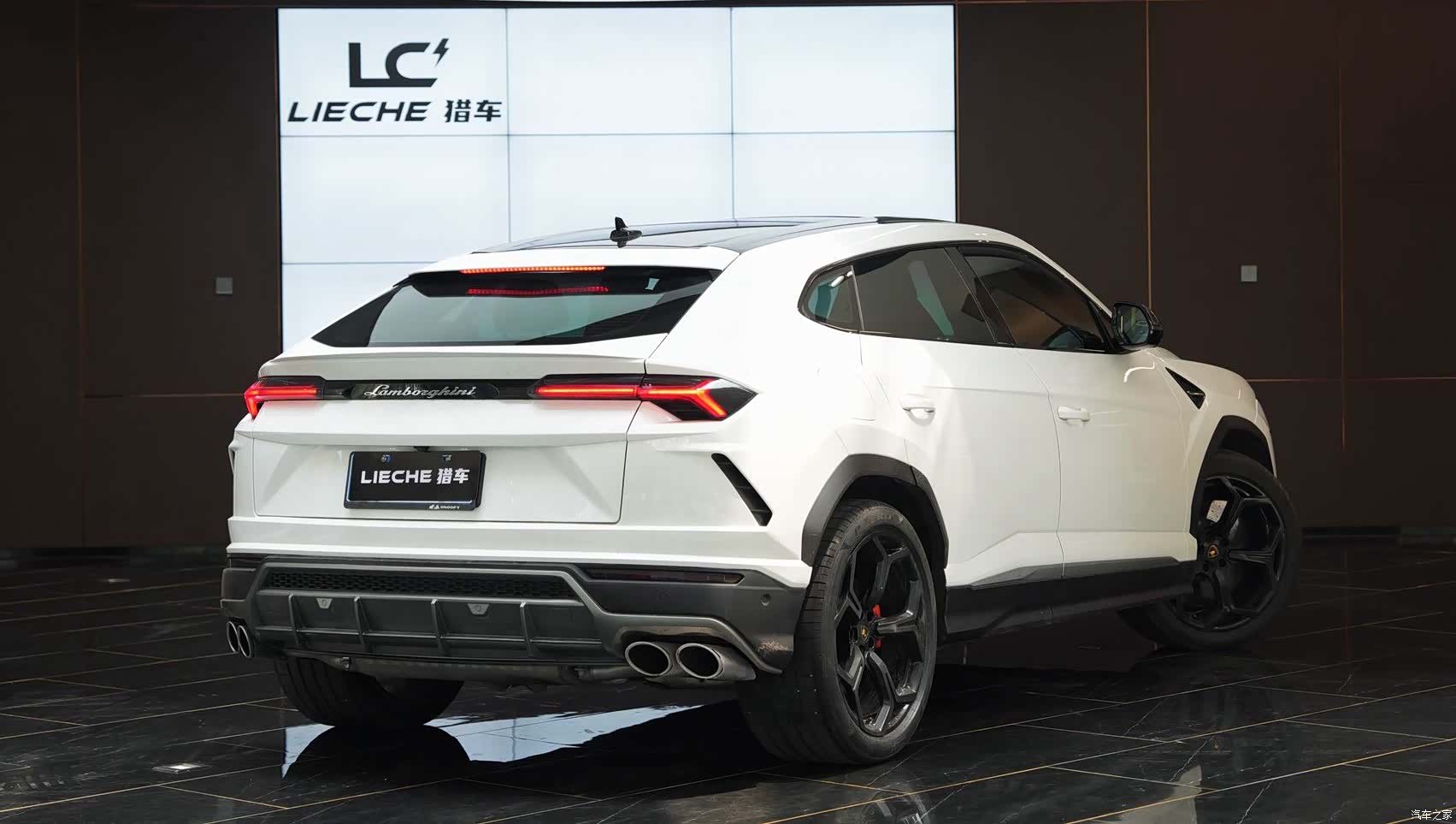 Lamborghini Urus, 2019 17