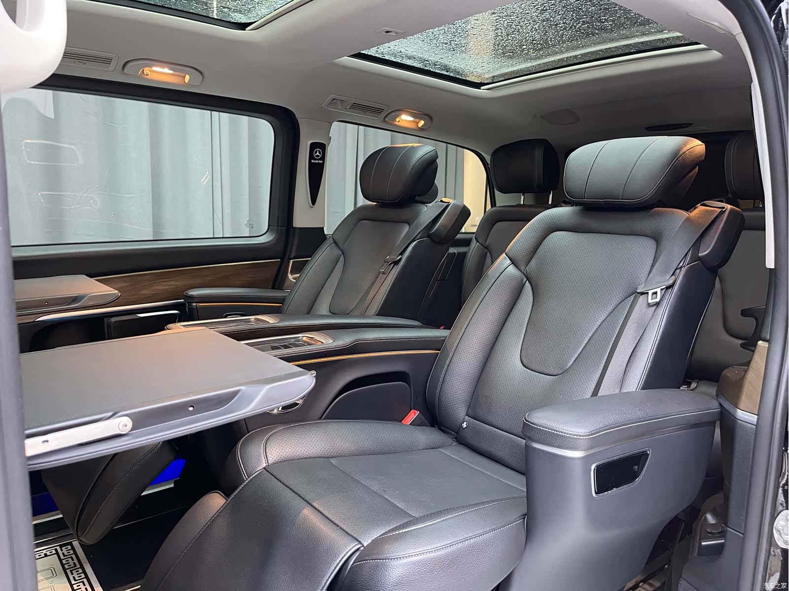 Mercedes-Benz V-Class, 2020 10