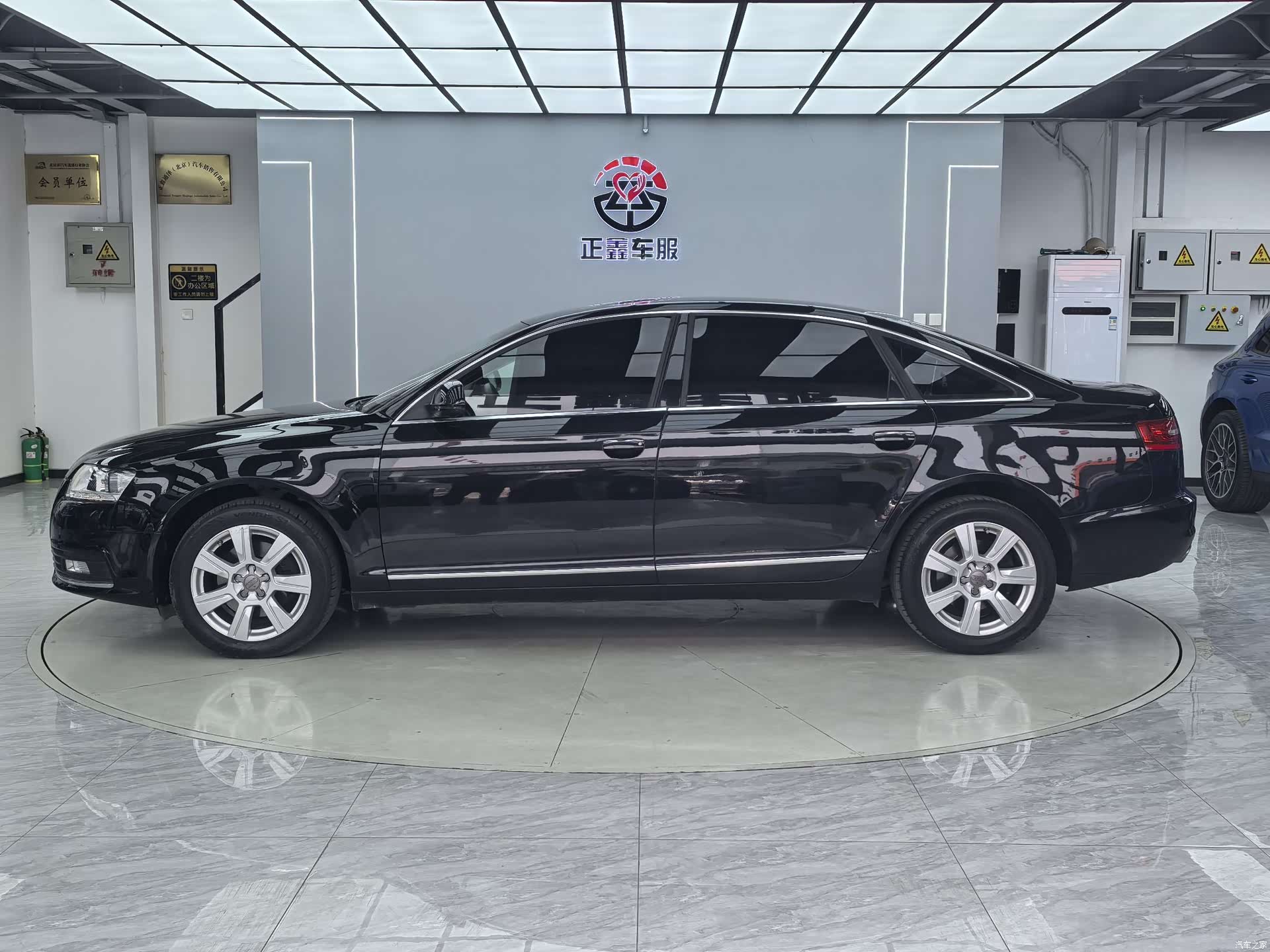 Audi A6L, 2011 4