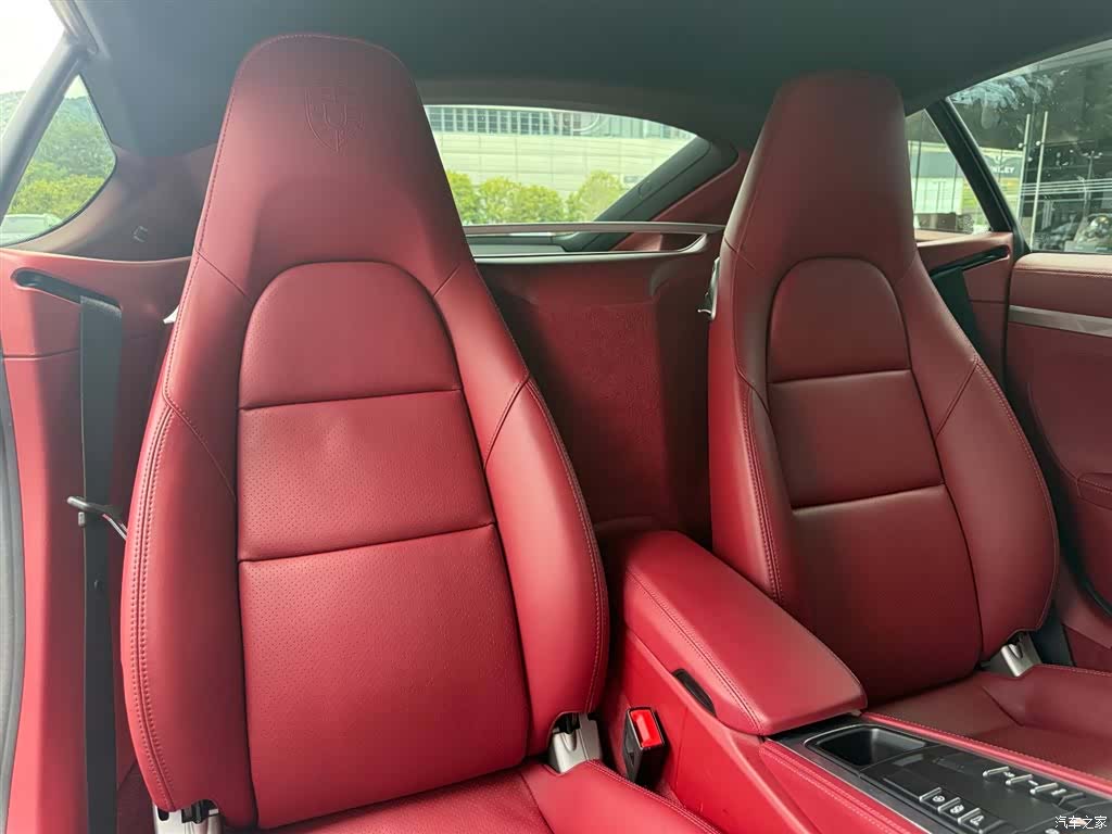 Porsche Cayman, 2023 11