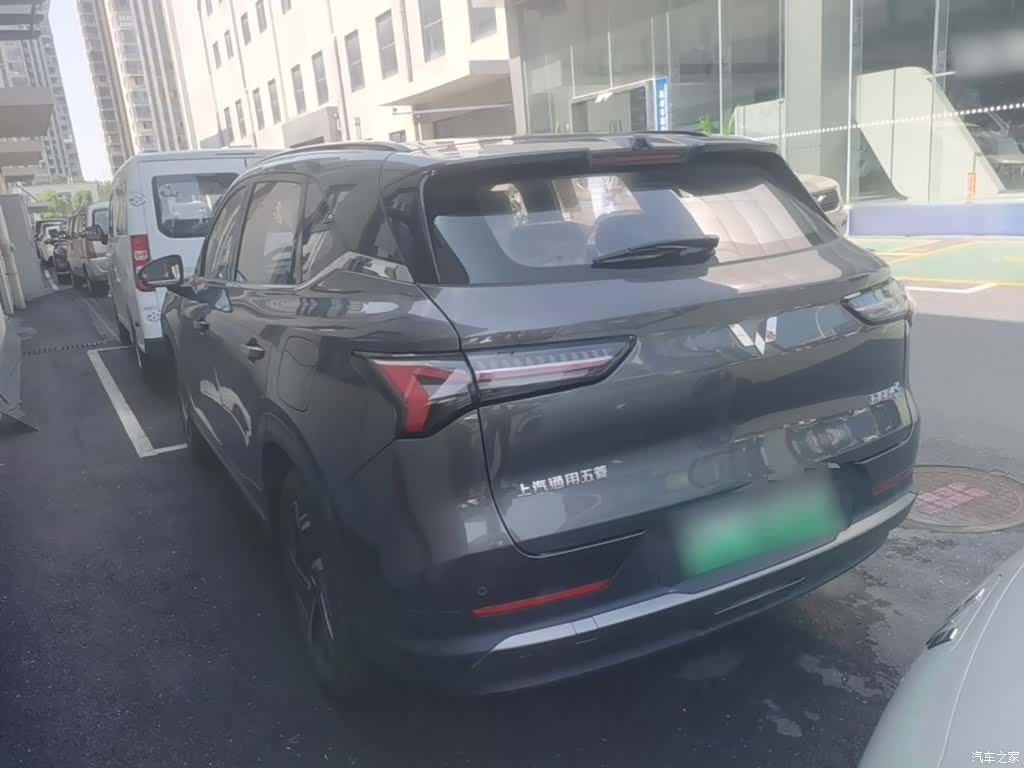 Wuling Starlight, 2025 все фото