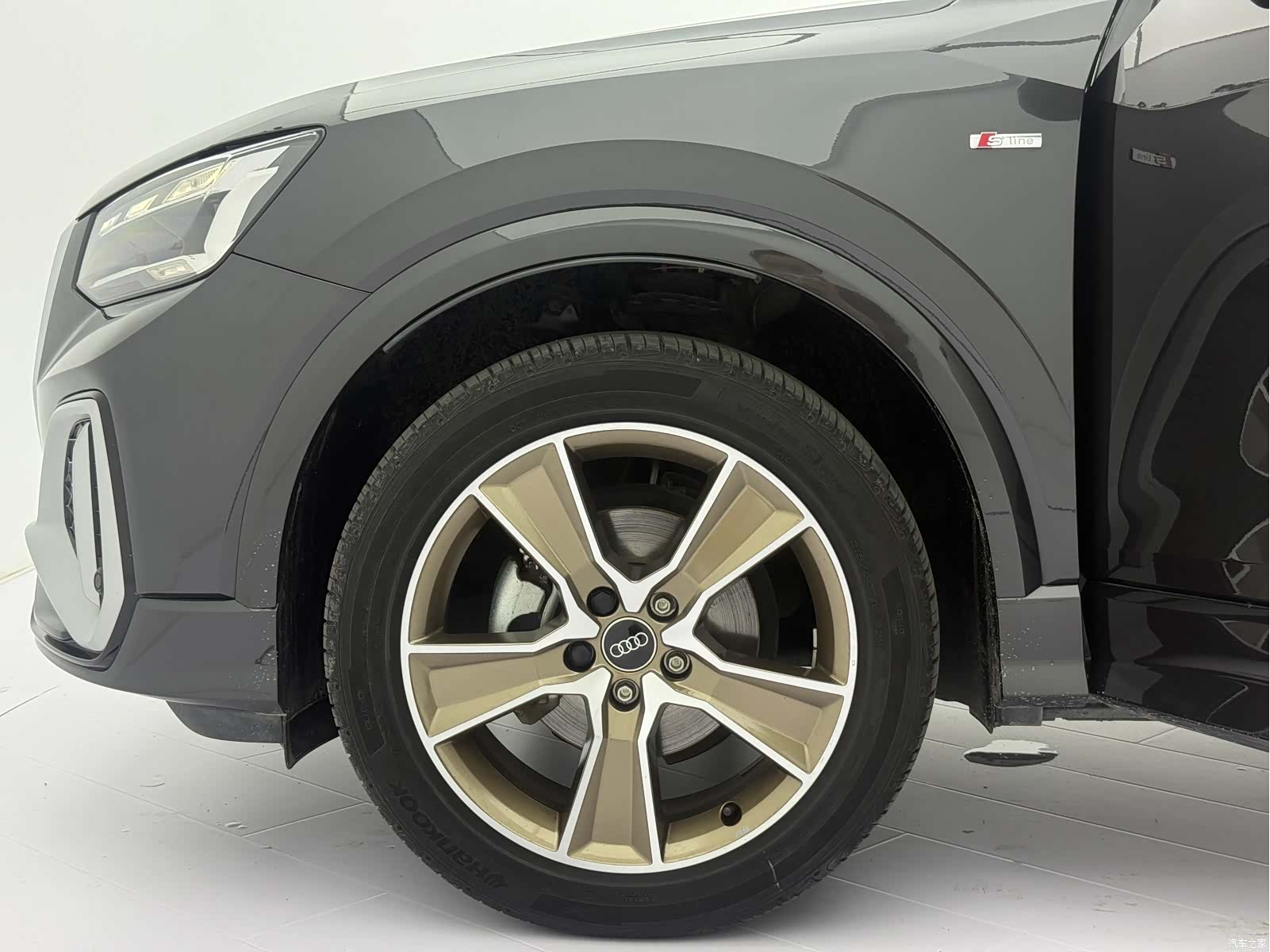 Audi Q2L, 2021 13