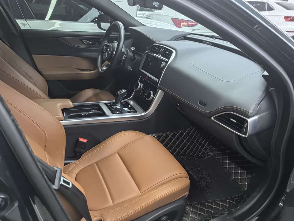 Jaguar XEL Jaguar XEL