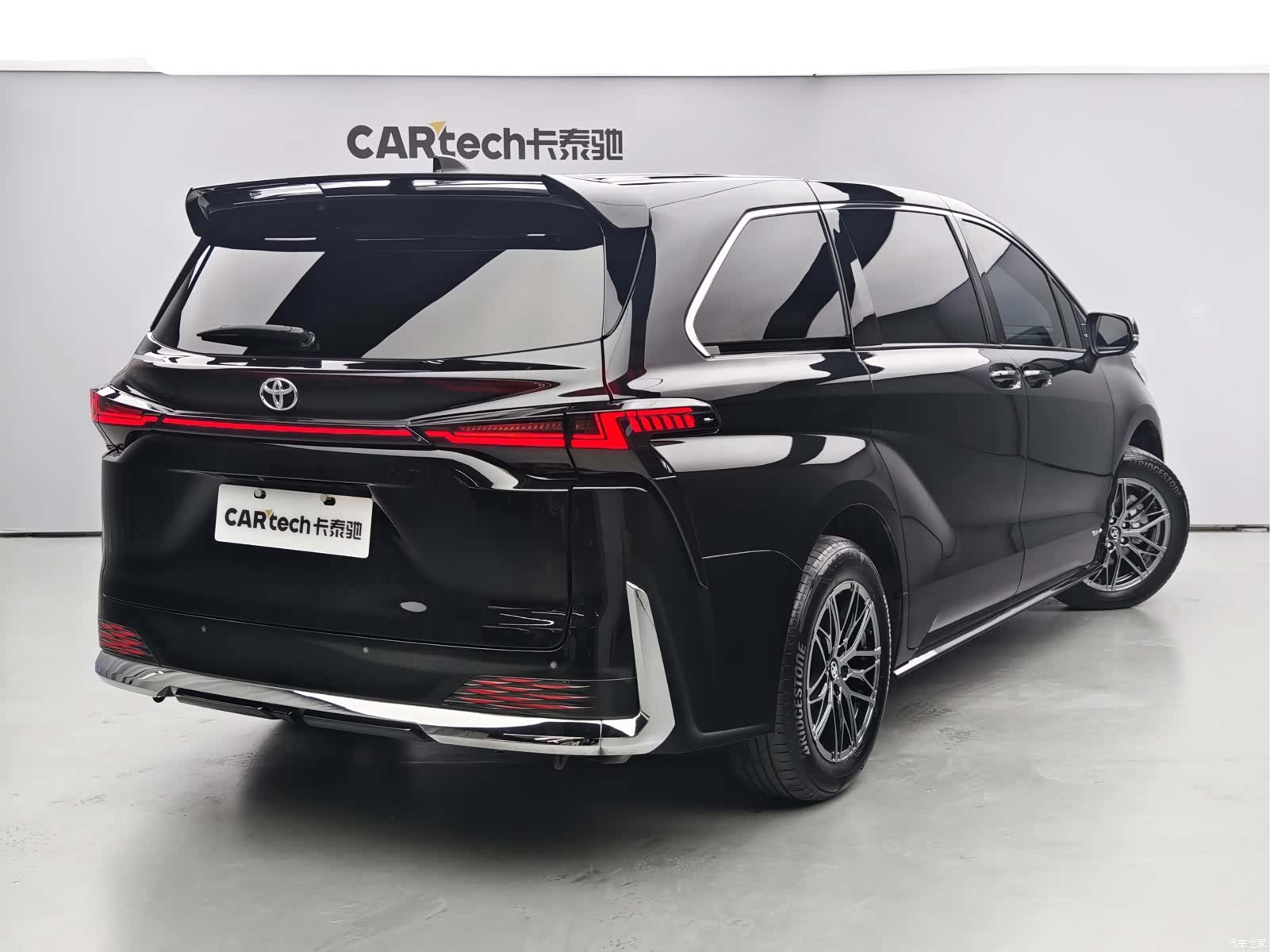 Toyota Sienna, 2024 4