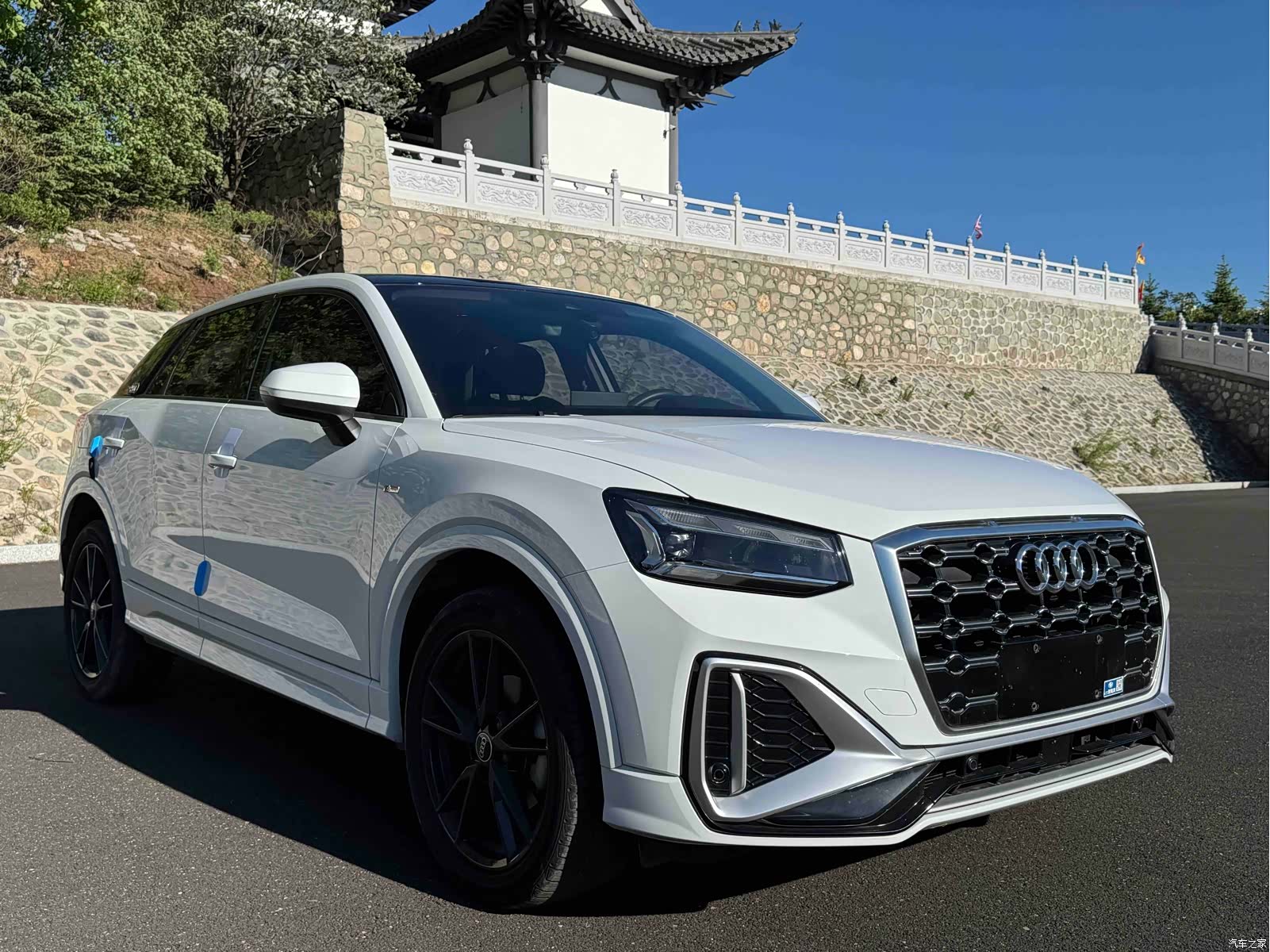 Audi Q2L, 2021 3
