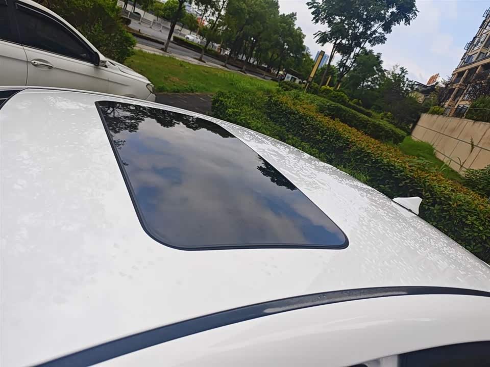 Hyundai Lead Hyundai Lead