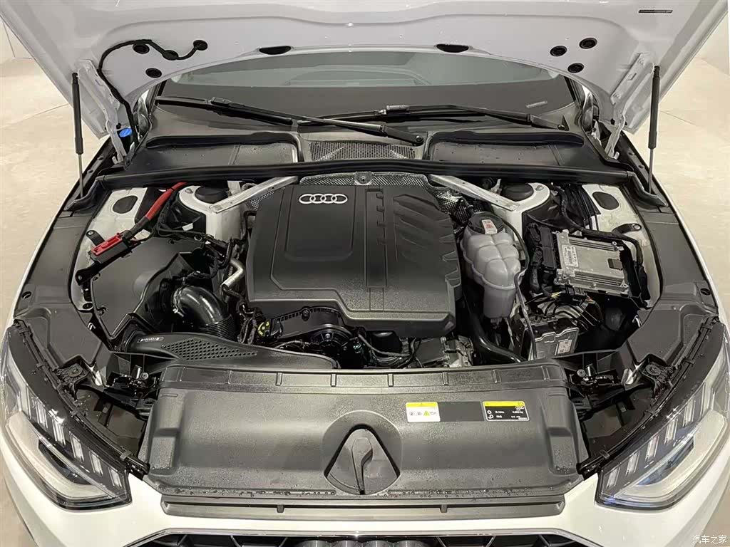 Audi A4L, 2024 9