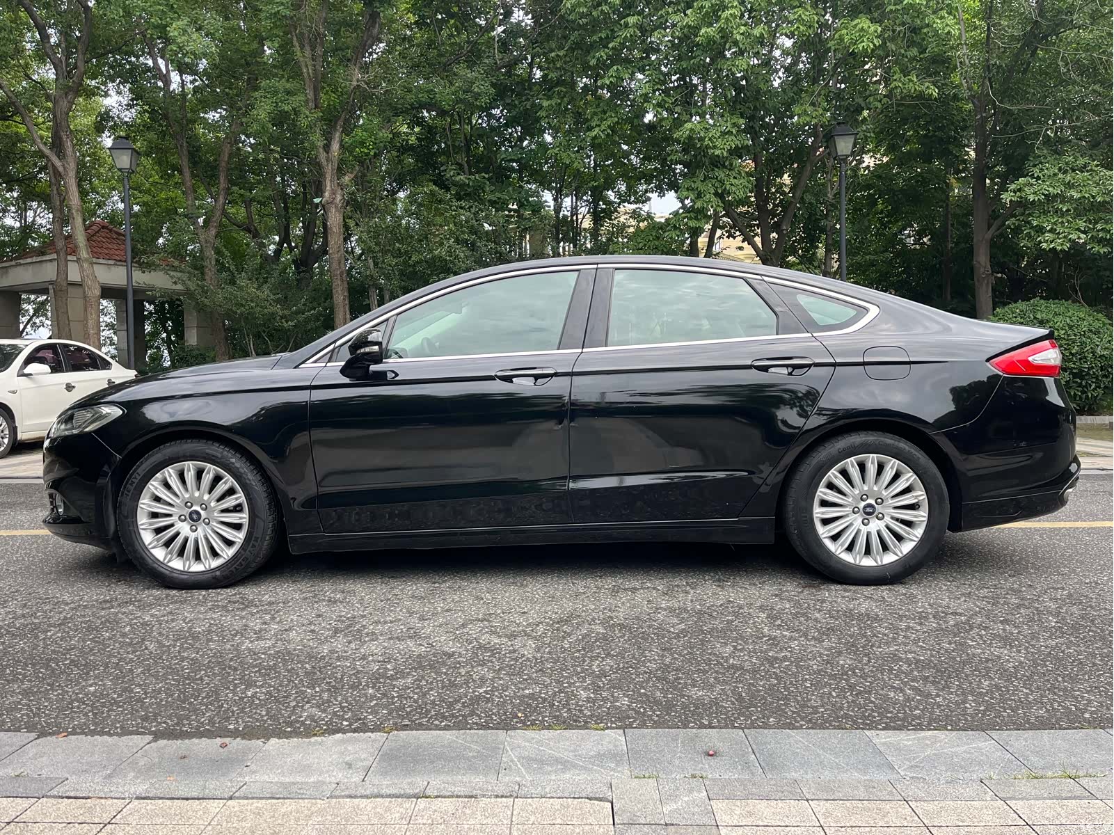 Ford Mondeo, 2015 4