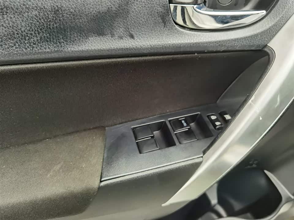 Toyota Corolla dual engine E+ Toyota Corolla dual engine E+