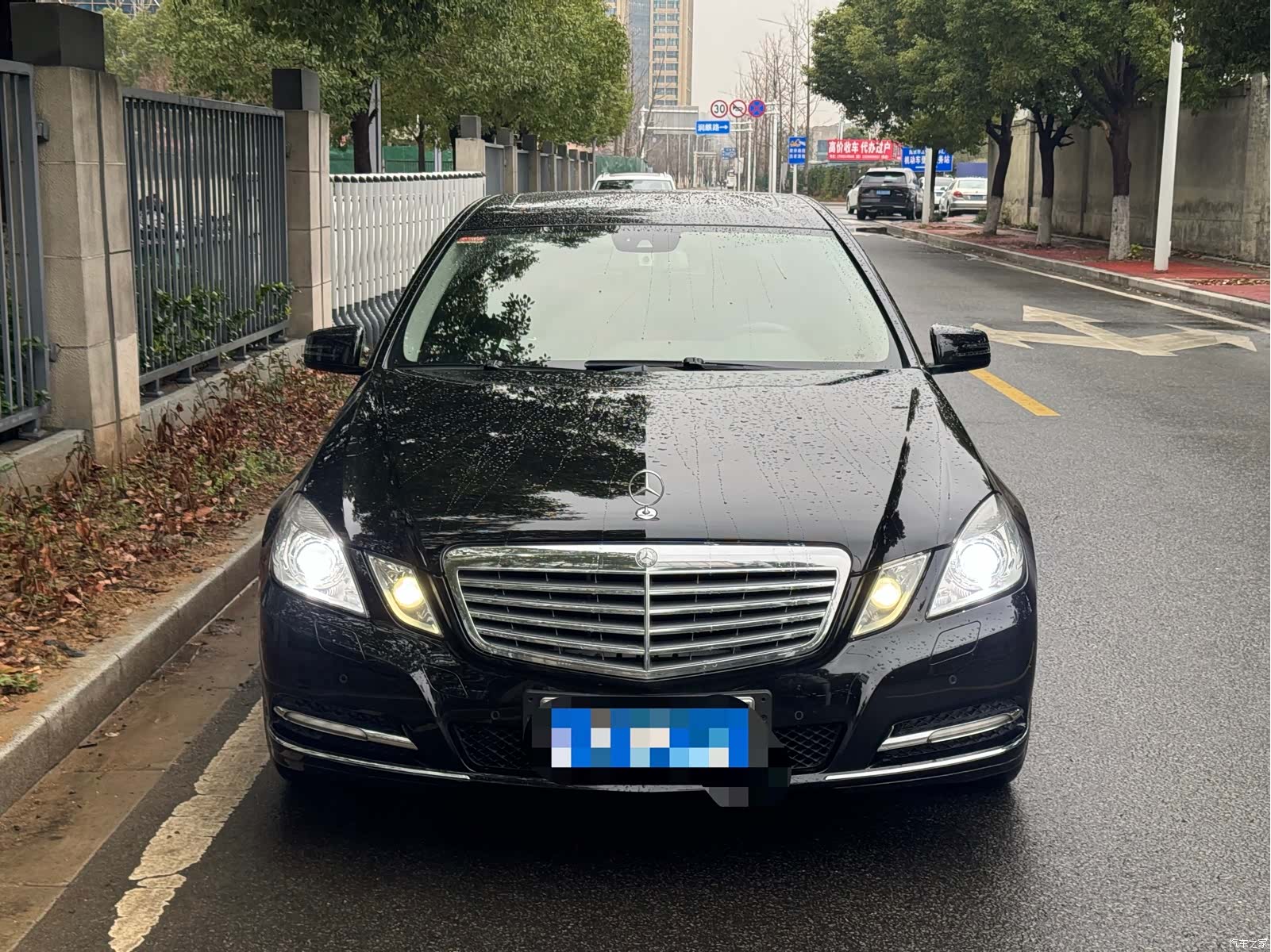 Mercedes-Benz E-Class, 2013 1