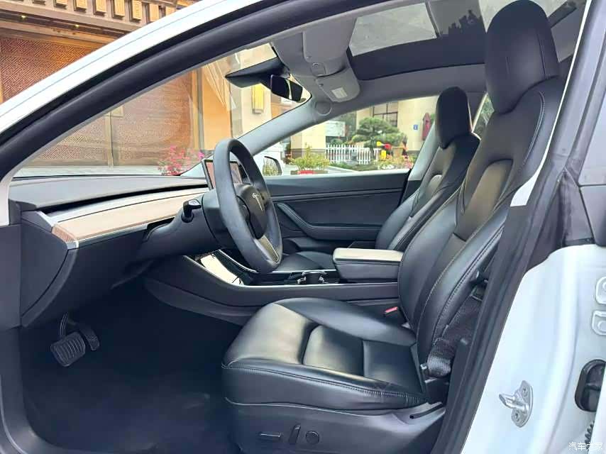Tesla Model 3, 2019 4