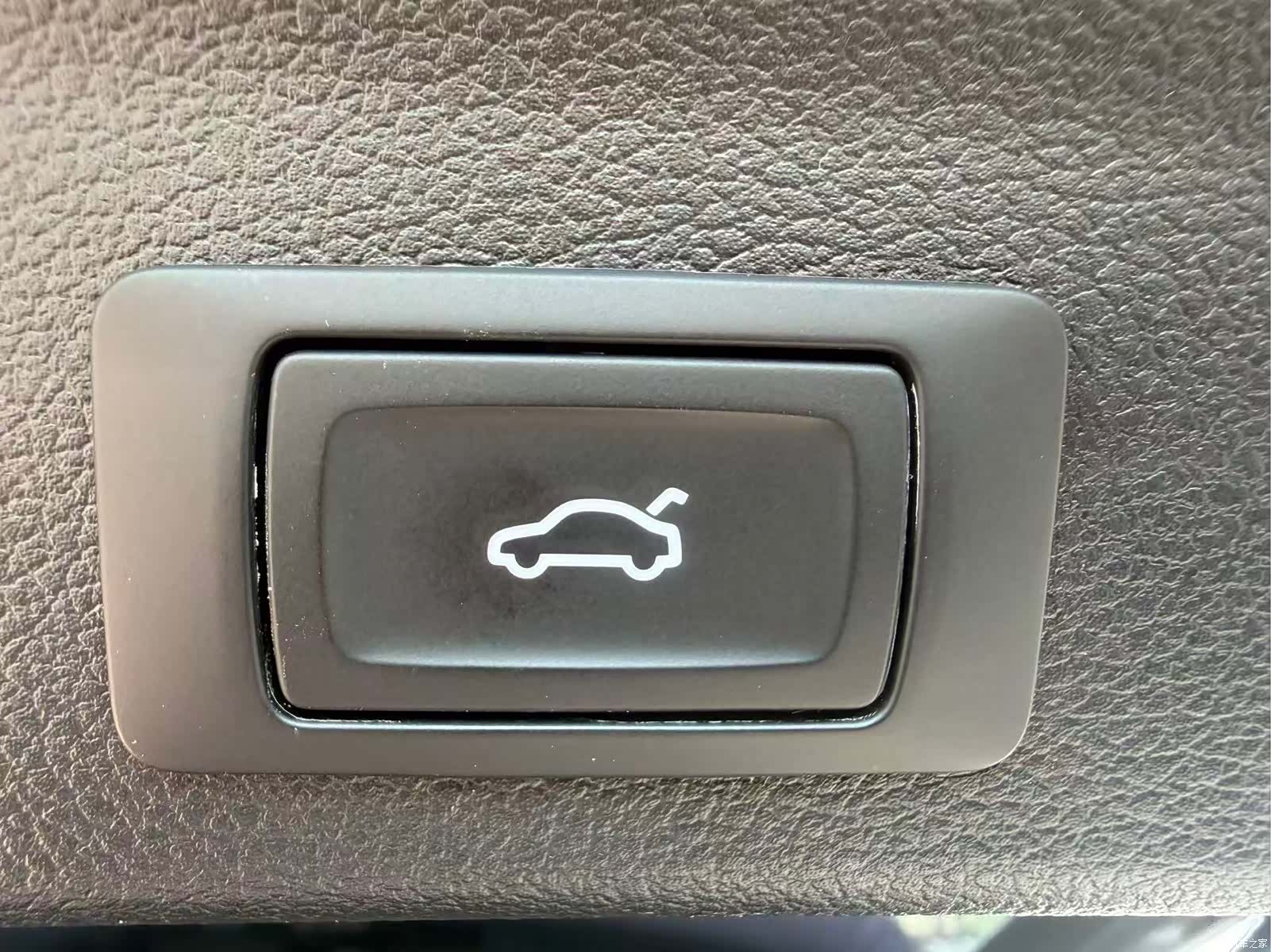 Audi Q3, 2022 10