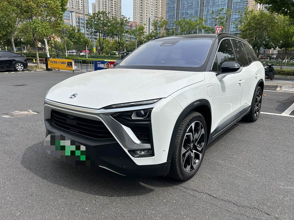 NIO ES8
