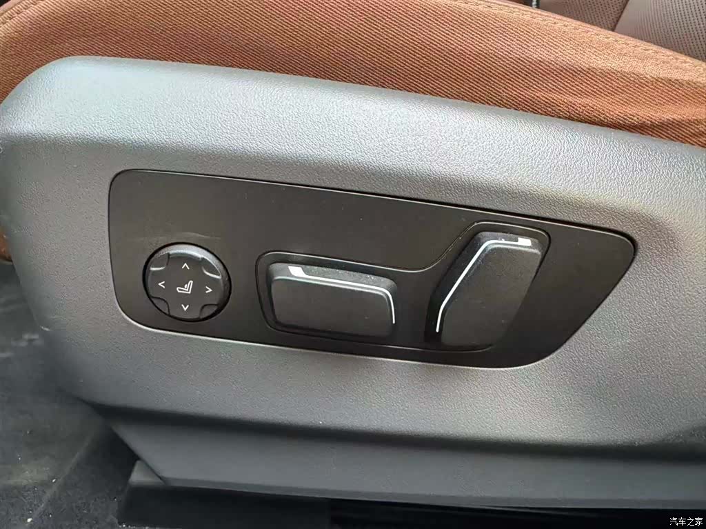 BMW 5 Series, 2024 10
