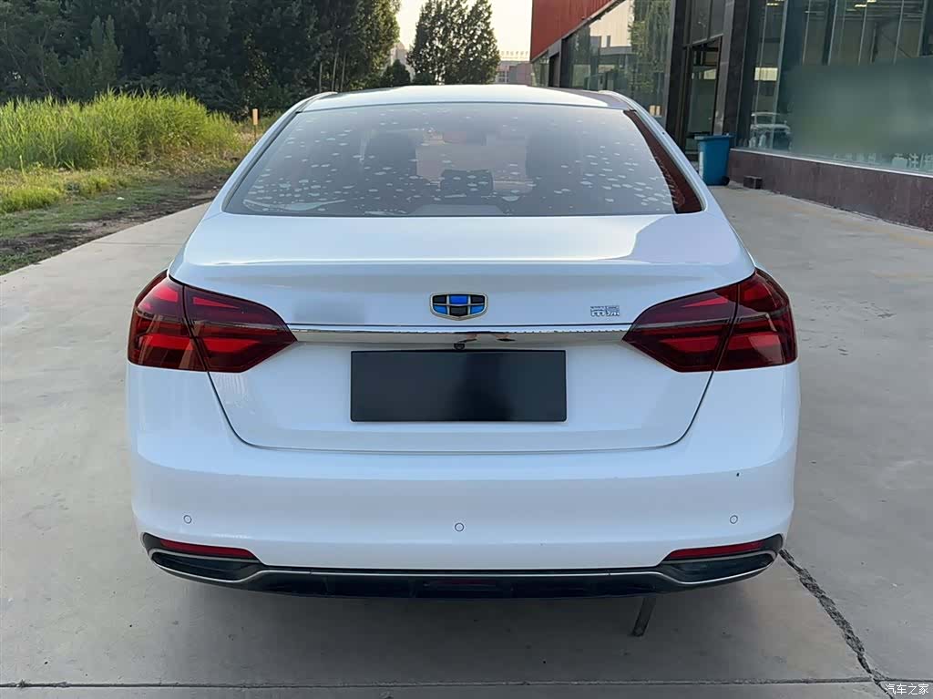 Geely Emgrand, 2018 4