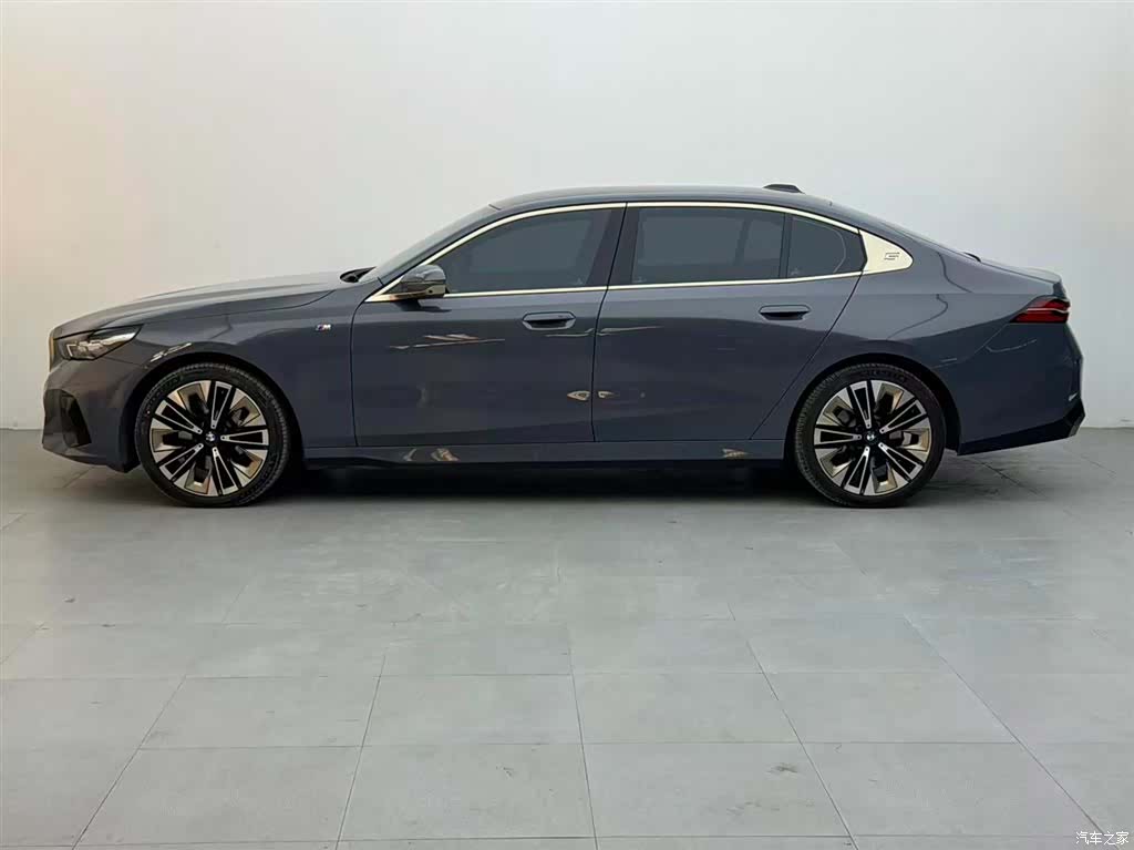 BMW 5 Series, 2024 3