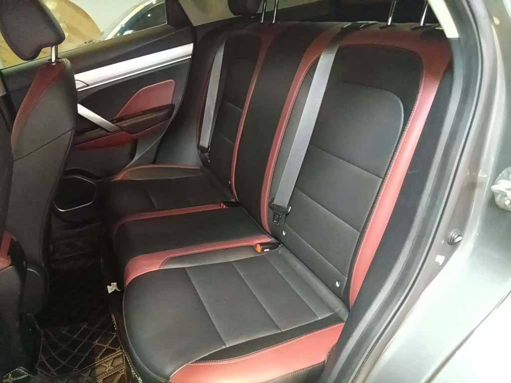 Geely Coolray, 2023 15