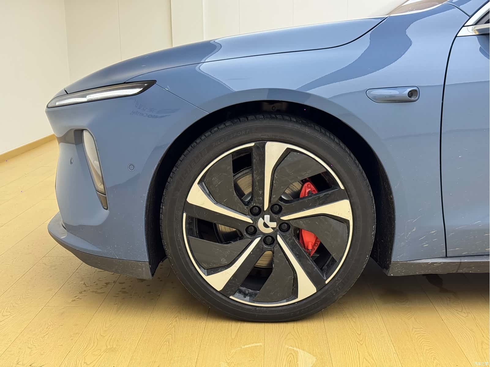 NIO ET7, 2023 10