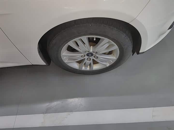 Ford Focus, 2014 года фото 15