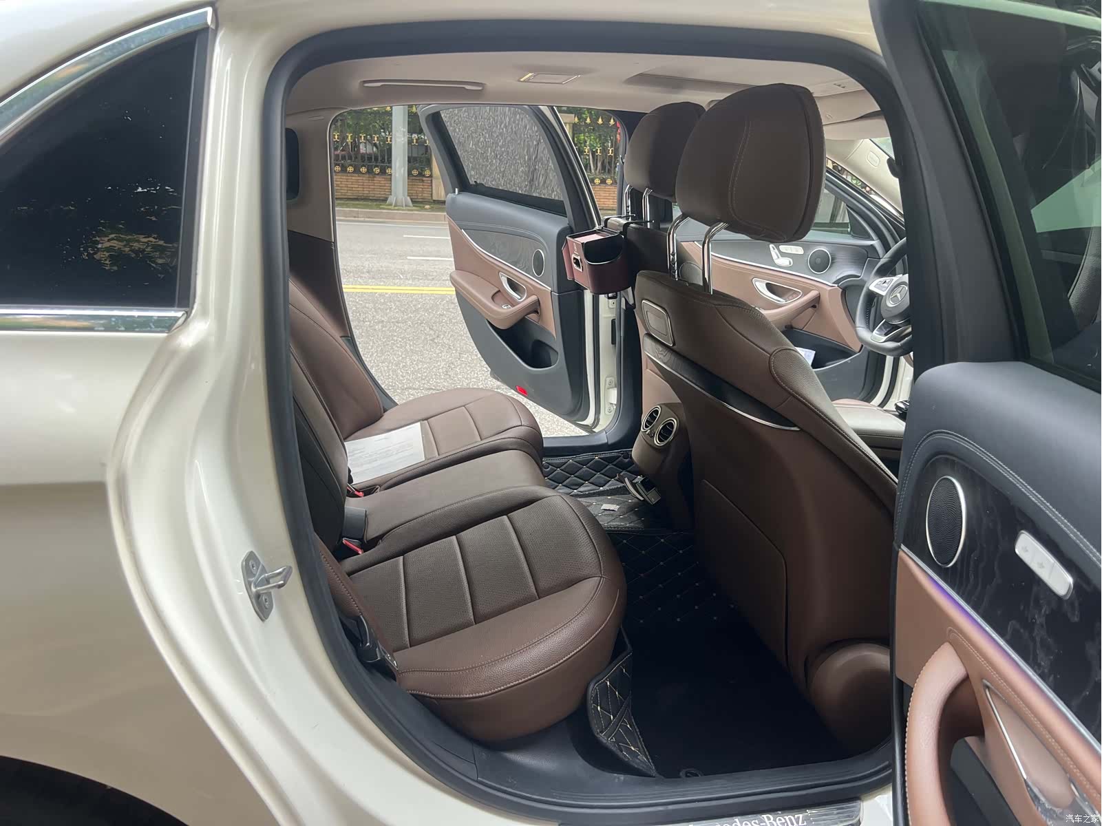 Mercedes-Benz E-Class, 2017 16