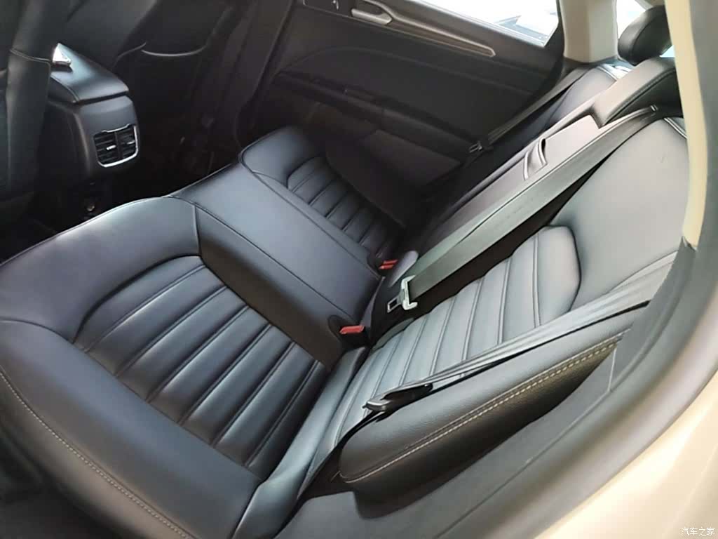 Ford Mondeo, 2019 17