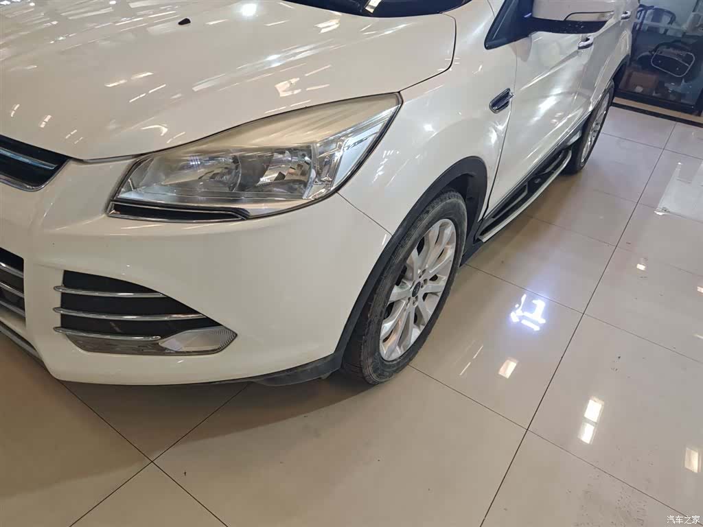 Ford Kuga, 2014 3
