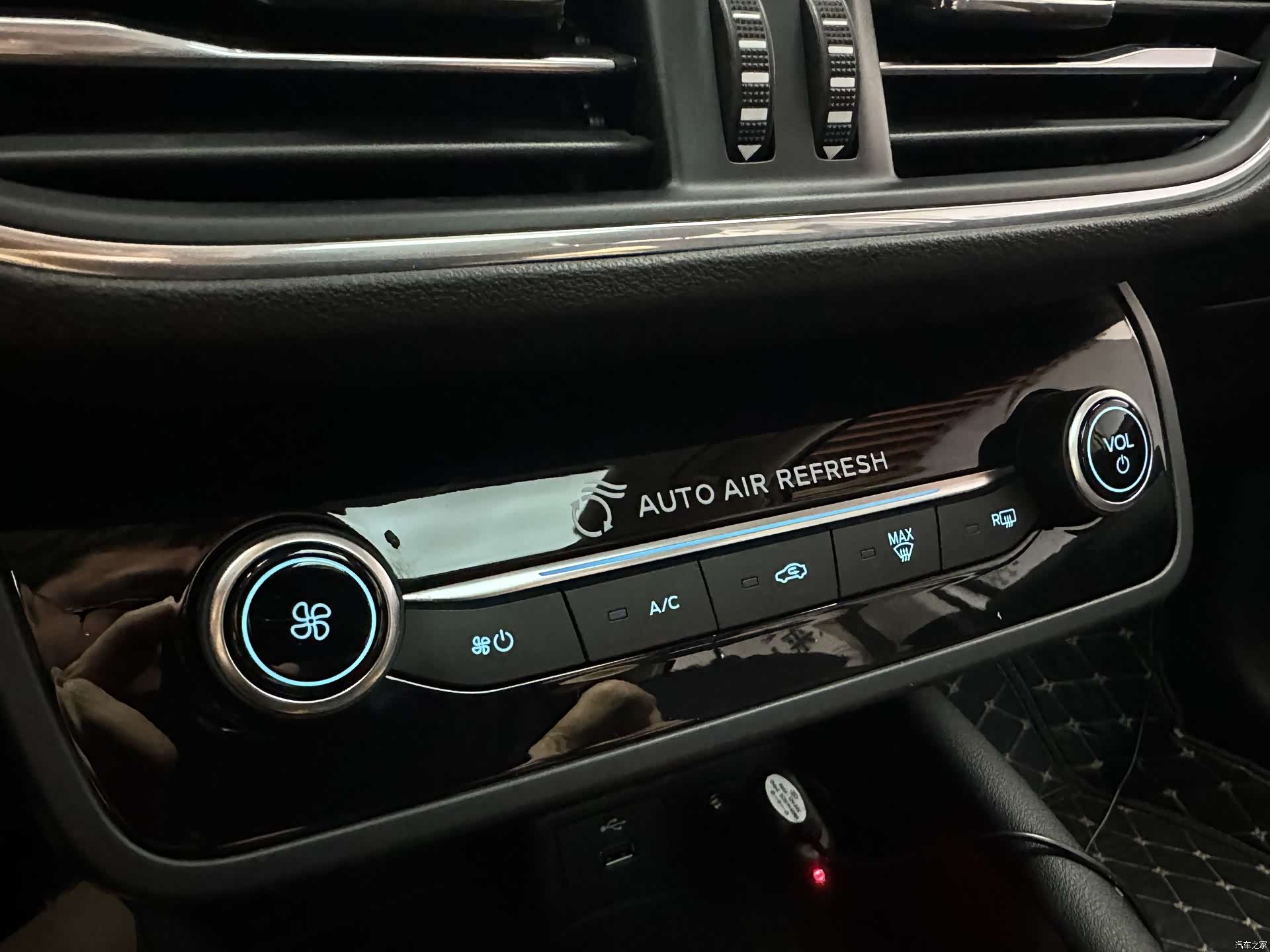 Ford Focus, 2023 25