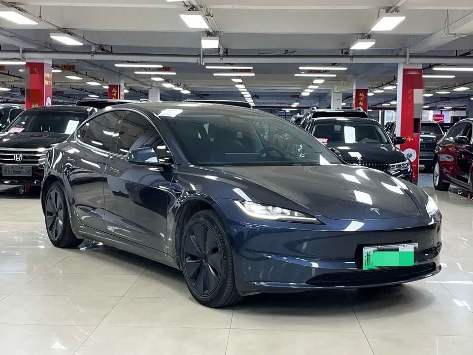 Tesla Model 3 Tesla Model 3
