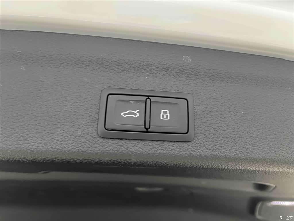 Audi Q3, 2023 16