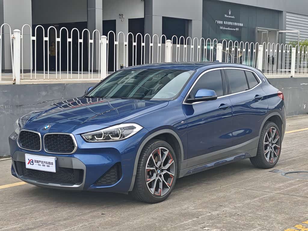 BMW X2