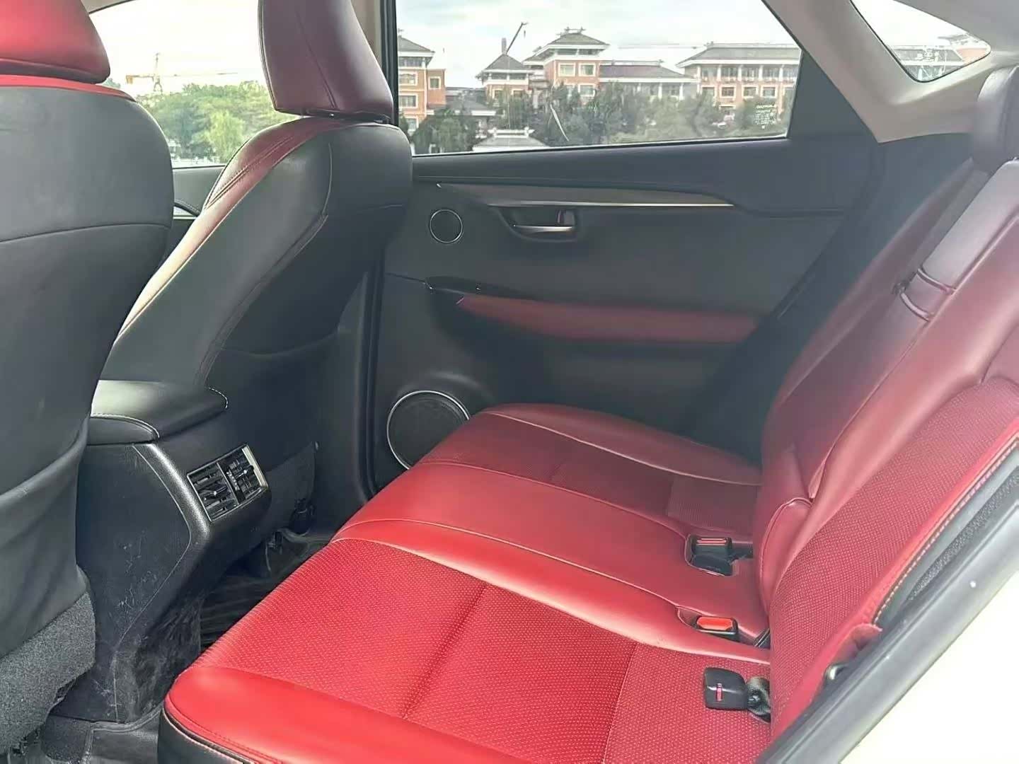 Lexus NX, 2019 3