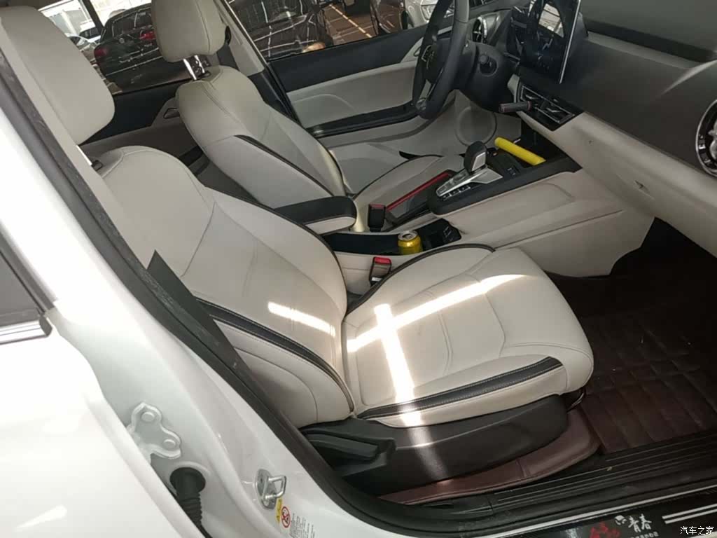 BYD Yuan, 2022 25