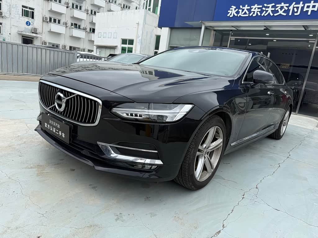 Volvo S90