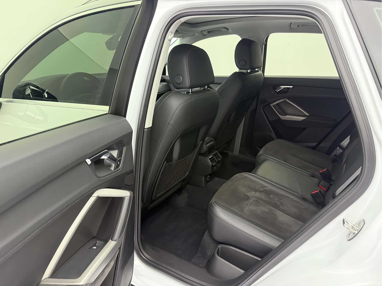 Audi Q3, 2021 13
